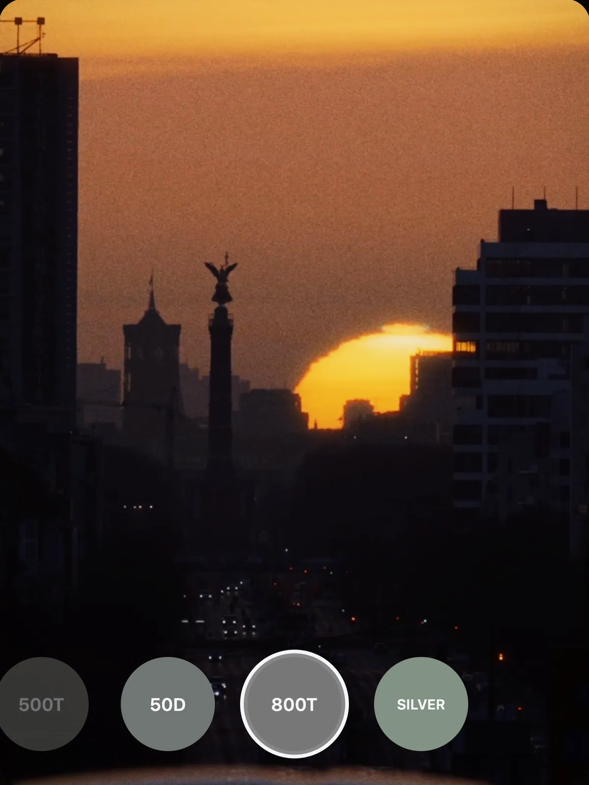 The same sunset through 800T: a red sky and stronger grain